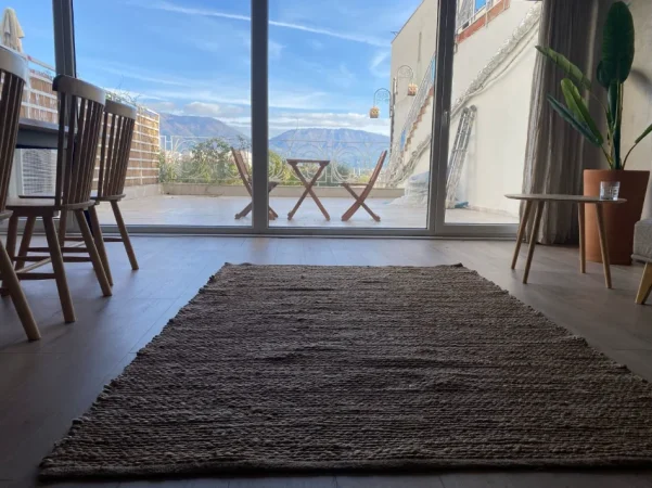 Tirane, jepet me qera apartament 2+1 Kati 1, 180 m² 1.200 € (Rezidenca "Kodra e Diellit")