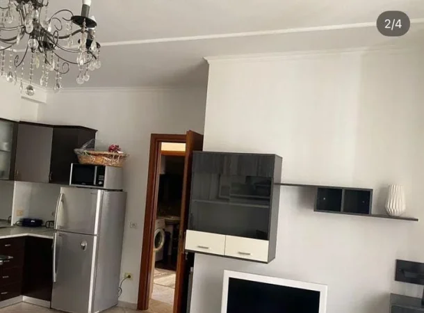 Tirane, jepet me qera apartament 2+1 Kati 3, 100 m² 600 € (Liqeni i Thatë)