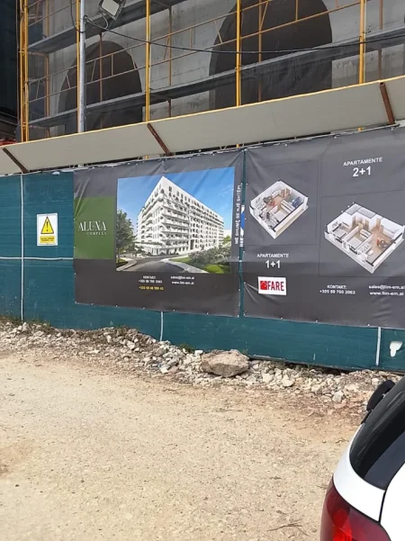 Tirane, shitet 1+1+Ballkon , (Paskuqan,Kompleksi Aluna)Cmimi:88.500€