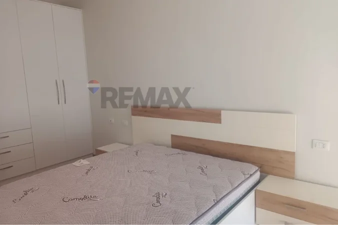 21 Dhjetori, Apartament 1+1 per qira 60000 Lek