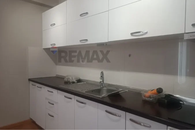 21 Dhjetori, Apartament 1+1 per qira 60000 Lek