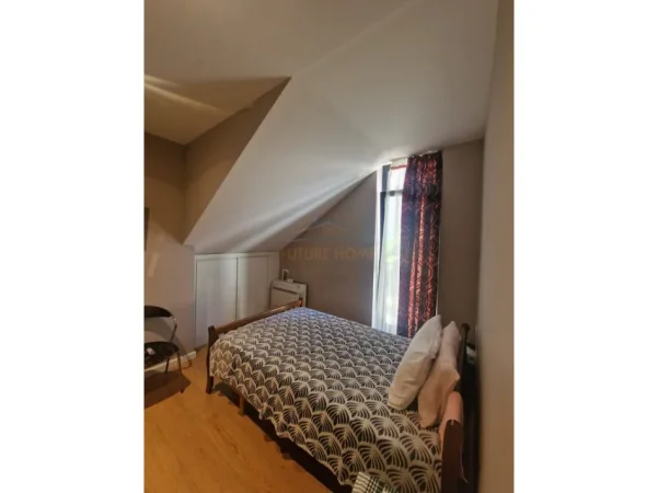 Tirane, jepet me qera Vile 2 Katshe+PARKIM , 122 m² 800 € (PORCELAN)