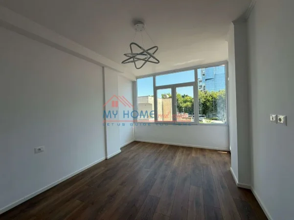 Tirane, shitet apartament 1+1+Ballkon Kati 3, 58 m² 128.000 € (Rruga Dritan Hoxha)