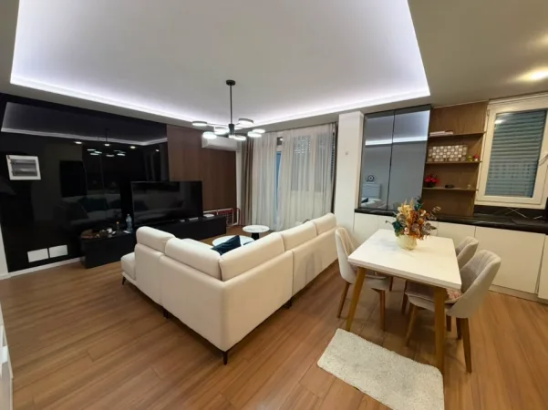 Tirane, jepet me qera apartament 2+1+Ballkon Kati 2, 95 m² 800 € (Liqeni i Thate)