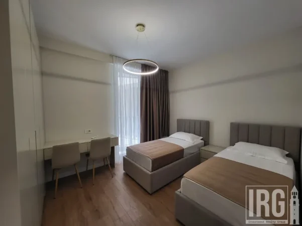 Tirane, jepet me qera apartament 2+1+Aneks+Ballkon Kati 9, 116 m² 1.150 € (zogu i zi)