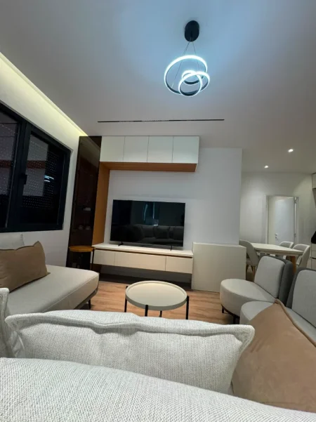 APARTAMENT 2+1+PARKIM ME QIRA  1.000 € RR.ELBASANIT , REZIDENCA XHELUKS