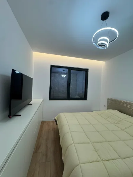 APARTAMENT 2+1+PARKIM ME QIRA  1.000 € RR.ELBASANIT , REZIDENCA XHELUKS
