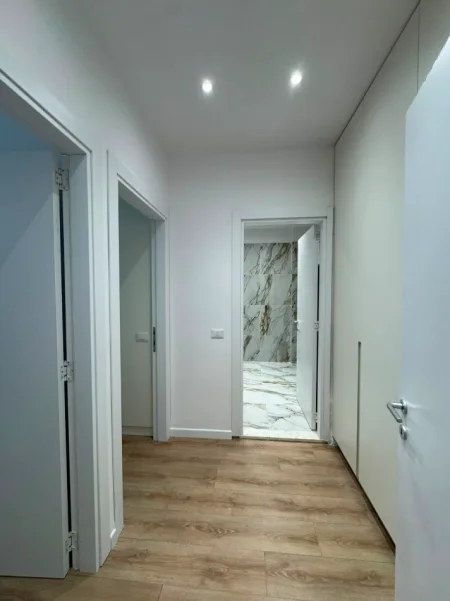 APARTAMENT 2+1+PARKIM ME QIRA  1.000 € RR.ELBASANIT , REZIDENCA XHELUKS