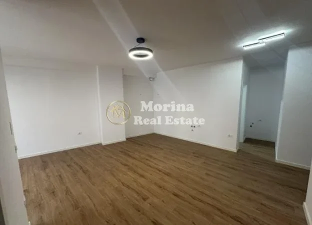Tirane, jepet me qera apartament 2+1 Kati 0, (Shitet Apartament 21parkim Astir)