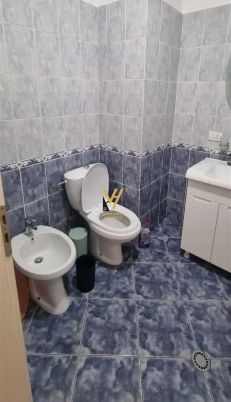 Tirane, shitet apartament 1+1+Ballkon Kati 5, 70 m², 600 Euro (GJIMNAZI PARTIZANI)