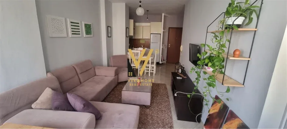 Tirane, shitet apartament 1+1+Ballkon Kati 5, 70 m², 600 Euro (GJIMNAZI PARTIZANI)