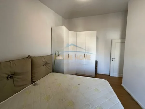 Tirane, jepet me qera Apartament Dublex +PARKIM, Kati 2, 108 m² 1.000 € (LIQENI I THATE , Rruga Peti)