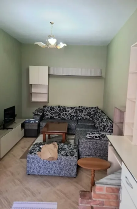 Tirane, jepet me qera apartament 1+1 Kati 2, 65 m² 450 € (Prane Vizion Plus ne Don Bosko)