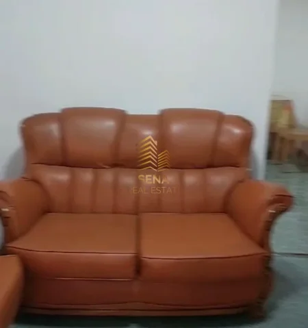 Tirane, jepet me qera apartament 1+1 Kati 1, 50 m² 300 € (Pazari i Ri)