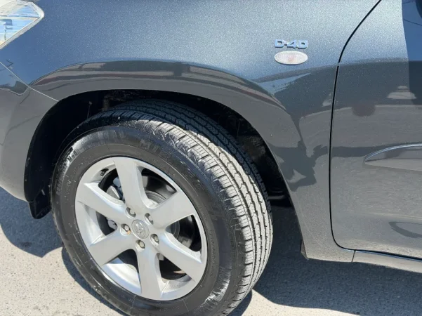 TOYOTA RAV 4 - 2.2 NAFTE - D4D 👉 2009 👈 kambio MANUALE - 4 X 4 - 6.700 Lek