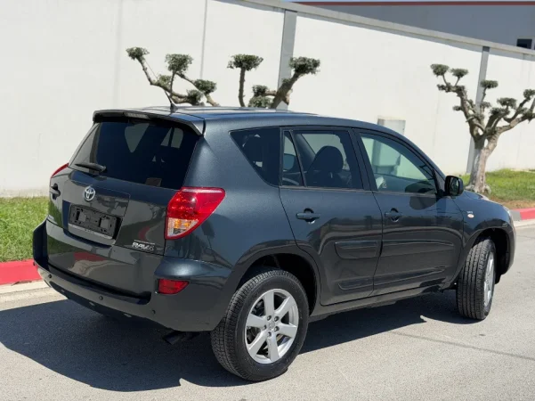 TOYOTA RAV 4 - 2.2 NAFTE - D4D 👉 2009 👈 kambio MANUALE - 4 X 4 - 6.700 Lek