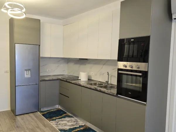 Tirane, jepet me qera apartament 1+1 Kati 2, 65 m² 600 € (ALI DEMI)