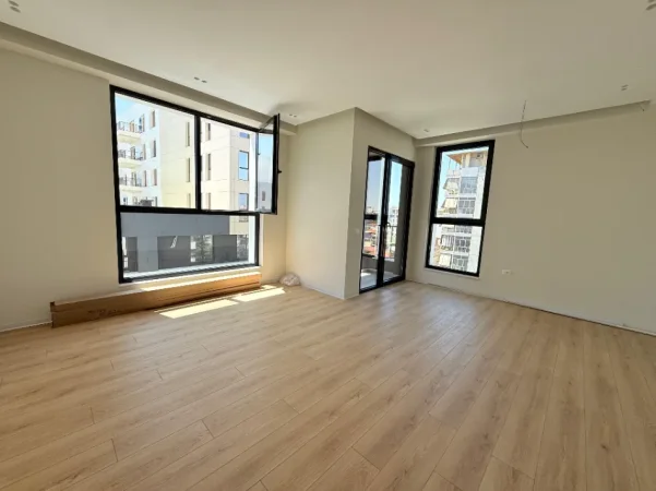 Tirane, jepet me qera apartament 2+1 , 104 m² 800 € (rruga Jordan Misja)