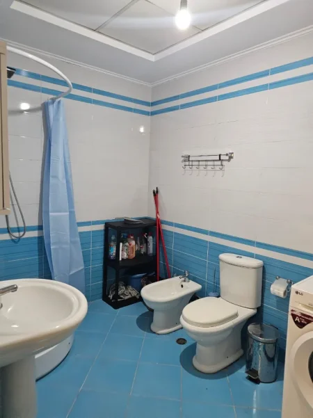 Tirane, jepet me qera apartament 2+1 Kati 2, 76 m² 550 € (5 Maj, prane Concord Center)
