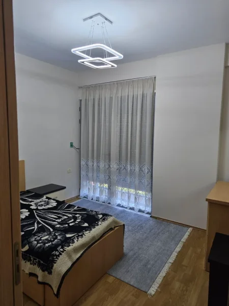 Tirane, jepet me qera apartament 2+1 Kati 2, 76 m² 550 € (5 Maj, prane Concord Center)