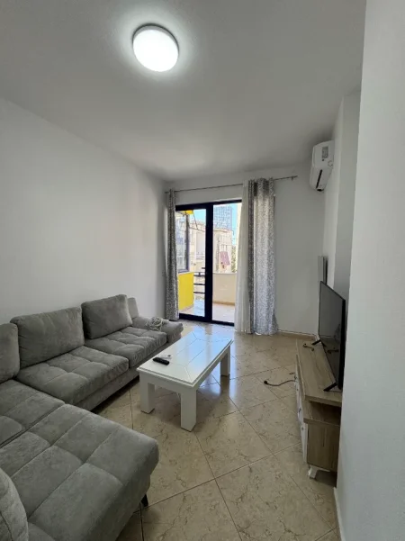 Tirane, jepet me qera apartament 1+1 Kati 3, 64 m² 550 € (RRUGA E ELBASANIT)