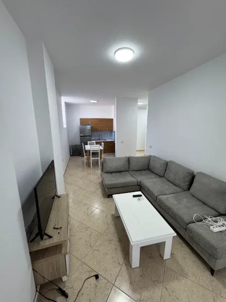 Tirane, jepet me qera apartament 1+1 Kati 3, 64 m² 550 € (RRUGA E ELBASANIT)
