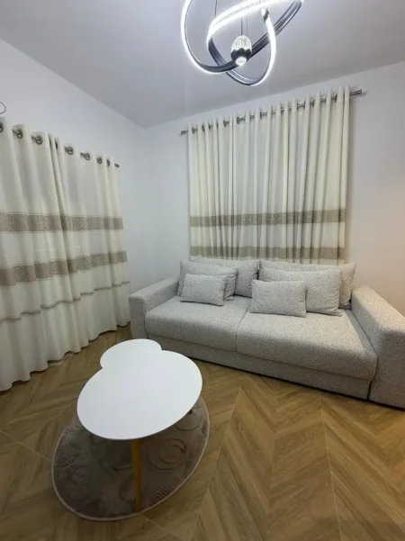 Tirane, jepet me qera apartament 1+1 Kati 1, 60 m² 450 € (Selite, Rruga Dhimiter Pasko)