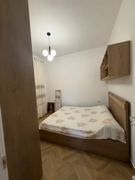 Tirane, jepet me qera apartament 1+1 Kati 1, 60 m² 450 € (Selite, Rruga Dhimiter Pasko)