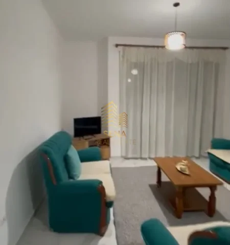 Tirane, jepet me qera apartament 1+1 Kati 1, 82 m² 500 € (5 Maji)