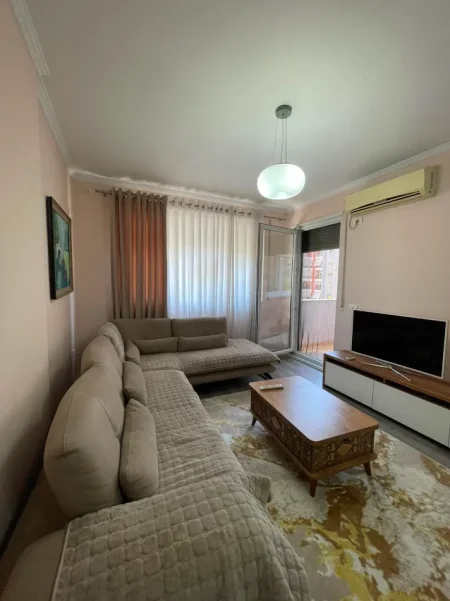 Tirane, jepet me qera apartament 2+1 , 110 m² 550 € (Astir)