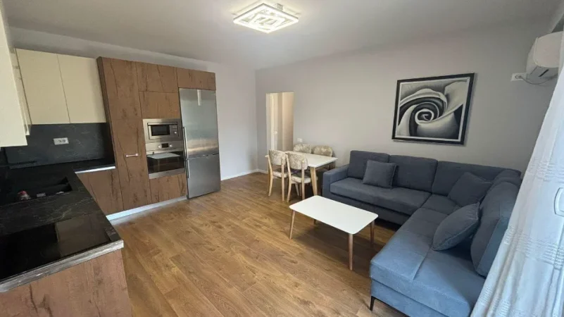 Tirane, jepet me qera apartament 1+1 Kati 6, 68 m² 520 € (5 Maj, tek Big Market)