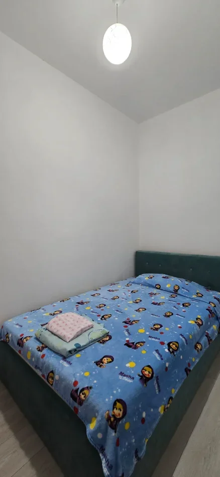 Tirane, jepet me qera apartament 3+1+Ballkon Kati 5, 120 m² 600 € (Kinostudio, prane Policise Rrugore)