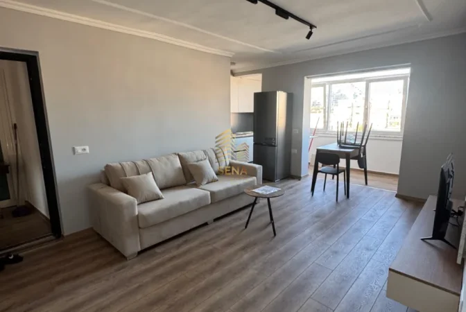 Tirane, jepet me qera apartament 1+1+Ballkon Kati 6, 60 m² 650 € (Vasil Shanto)