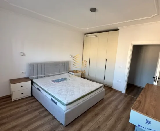 Tirane, jepet me qera apartament 1+1+Ballkon Kati 6, 60 m² 650 € (Vasil Shanto)