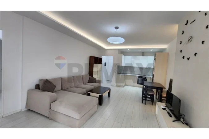 Tirane, jepet me qera apartament 2+1+Ballkon Kati 5, 100 m² 650 € (Shkolla Baletit)