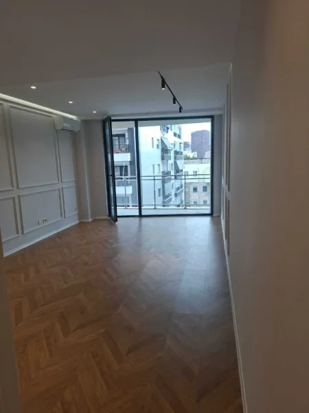 Tirane, jepet me qera 2+1+Ballkon Kati 3, 116 m² 1.000 €