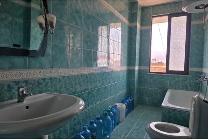 Vlore, shitet apartament 2+1+Ballkon Kati 5, 110 m² 100.000 € (Rruga Demokracia, Vlore)