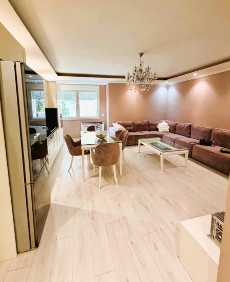 Tirane, shitet apartament 3+1+Aneks+Ballkon Kati 4, 121 m² 320.000 € (Rruga Medar Shtylla)