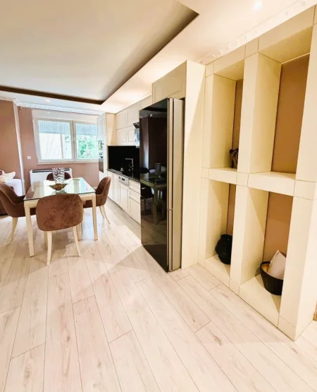 Tirane, shitet apartament 3+1+Aneks+Ballkon Kati 4, 121 m² 320.000 € (Rruga Medar Shtylla)