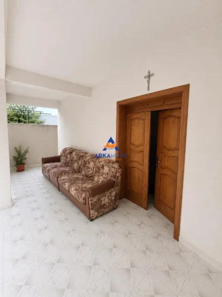 Tirane, shitet apartament Vile 1 Katshe Kati 1, 284 m² 200.000 € 