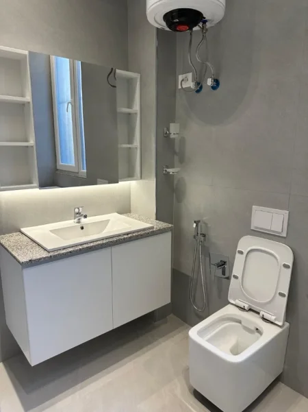 Tirane, jepet me qera apartament 2+1 Kati 0, 80 m² 600 € (don bosko)