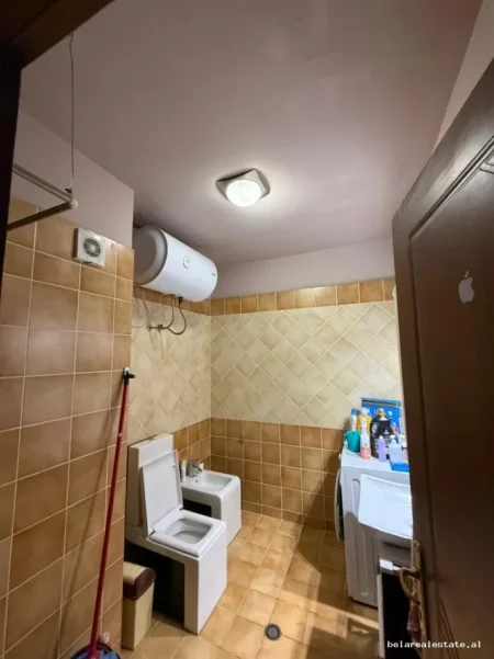 Tirane, jepet me qera apartament 2+1 Kati 5, 80 m² 600 € (Rruga e kavajes)