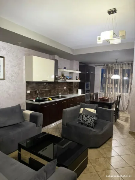 Tirane, jepet me qera apartament 2+1 Kati 5, 80 m² 600 € (Rruga e kavajes)