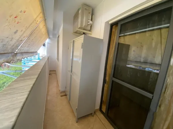 Tirane, jepet me qera apartament 1+1+Ballkon Kati 5, 67 m² 500 € (pranë QSUT (Spitalet) !)