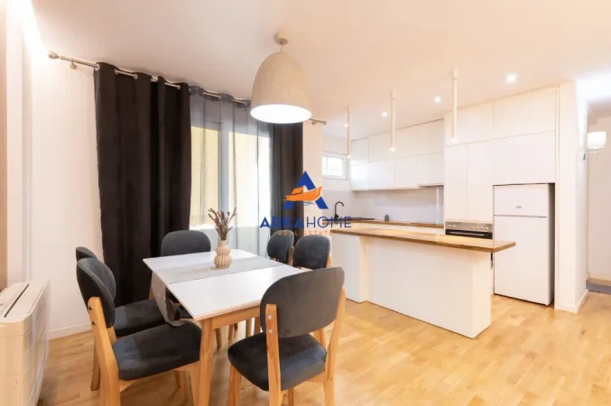 Tirane, shitet apartament 2+1+Ballkon Kati 2, 105 m² 260.000 € 