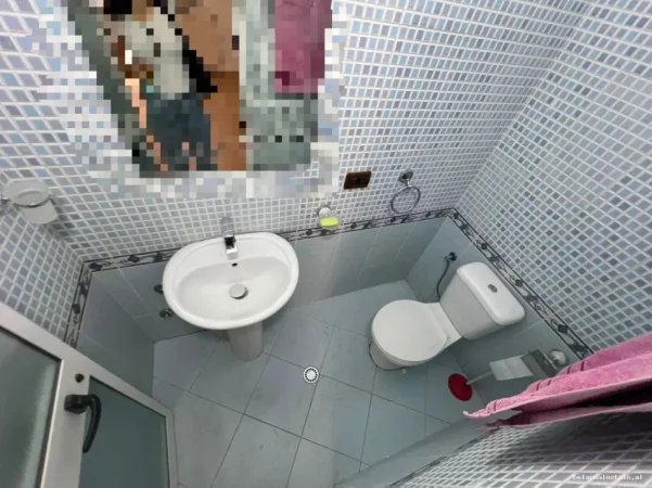 Tirane, jepet me qera zyre Kati 2, 120 m² 940 € (Rruga Lidhja e Prizerenit)