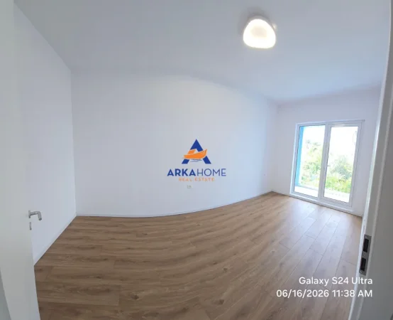 Tirane, jepet me qera apartament 1+1+Ballkon Kati 3, 62 m² 321 € 