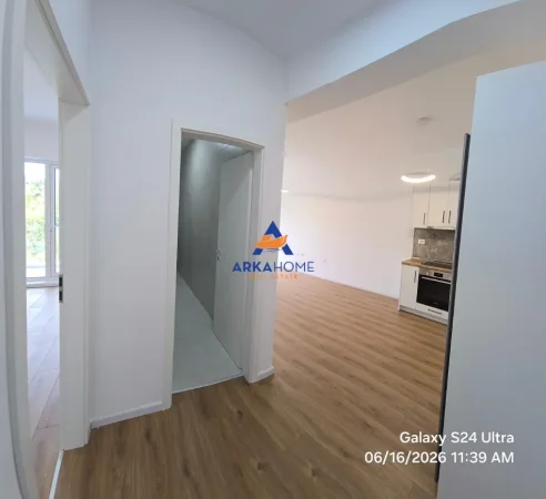 Tirane, jepet me qera apartament 1+1+Ballkon Kati 3, 62 m² 321 € 