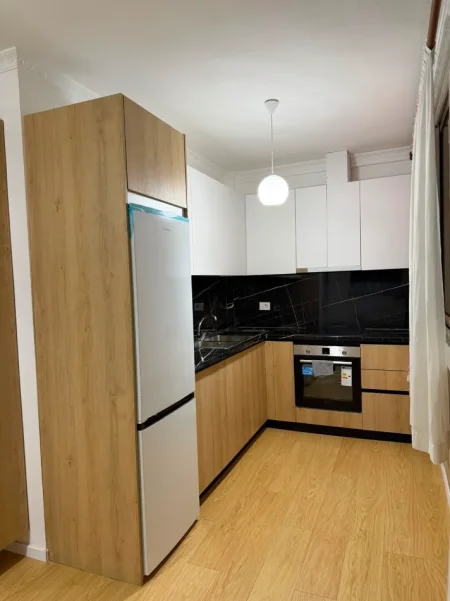 Tirane, jepet me qera apartament 1+1 Kati 9, 75 m² 500 € (ASTIR , Prane Bar Bohem)