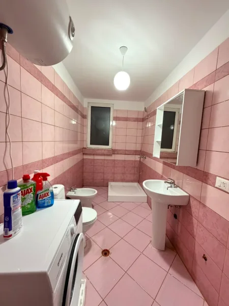 Tirane, jepet me qera apartament 1+1 Kati 9, 75 m² 500 € (ASTIR , Prane Bar Bohem)